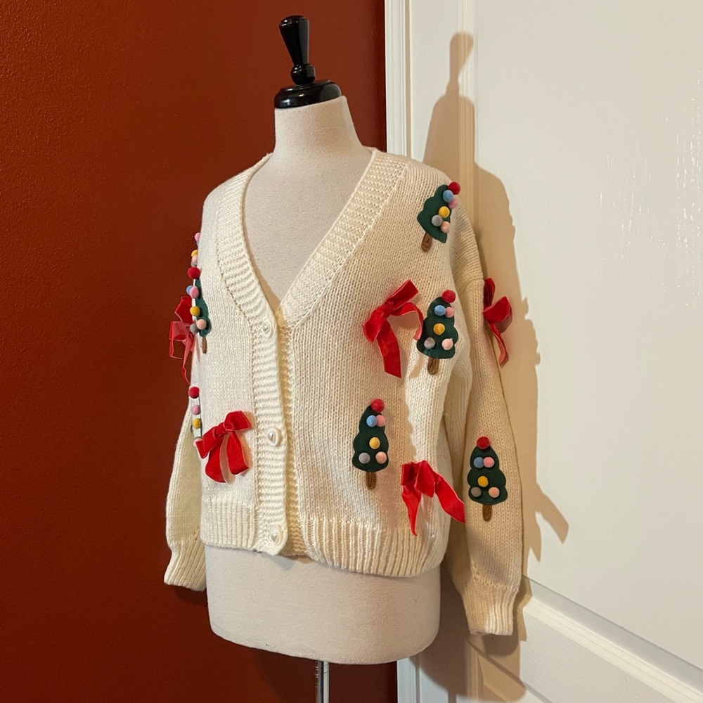 Luna Ivy Women’s Christmas Tree Ribbons Slouchy Three Button Cardigan Sweater